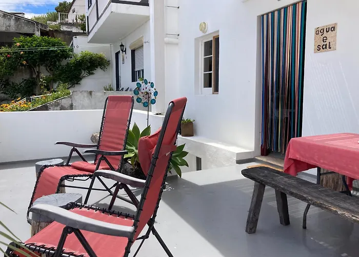 Agua E Sal - Seafront House, With Garden And Independent Suite.