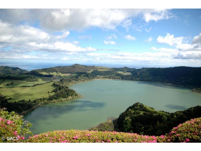 Agua E Sal - Seafront House, With Garden And Independent Suite. Ribeira Quente