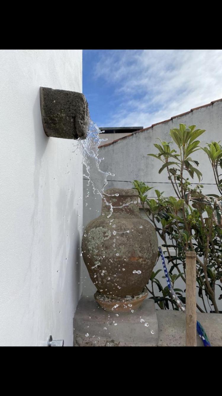 Agua E Sal - Seafront House, With Garden And Independent Suite. Holiday home *