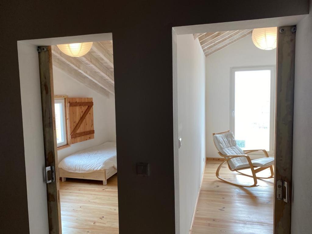 Agua E Sal - Seafront House, With Garden And Independent Suite. Holiday home Ribeira Quente